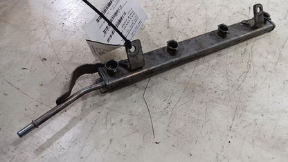 Nissan Rogue Fuel Rail Injection Injector Mount Bar 2014 2015 2016 201
