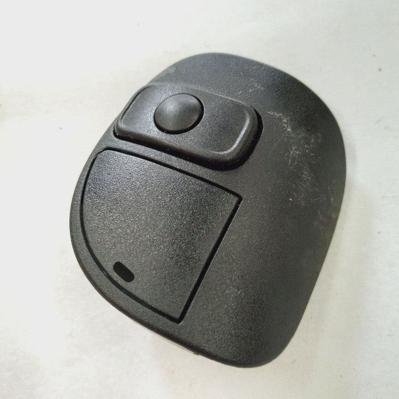 Fiat 500 X Model   Passenger Right Steering Wheel Radio Control Switch