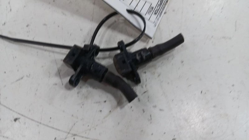 Hyundai Elantra Windshield Wiper Washer Fluid Hood Sprayer Nozzles  20