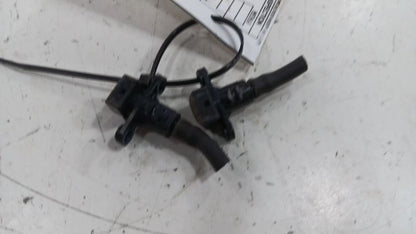 Hyundai Elantra Windshield Wiper Washer Fluid Hood Sprayer Nozzles  20