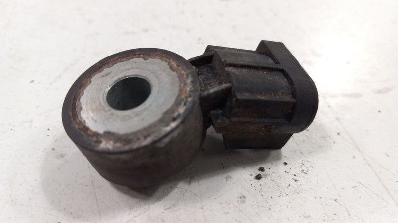 Chevy Trailblazer Engine Knock Sensor 2004 2005 2006 2007 2008