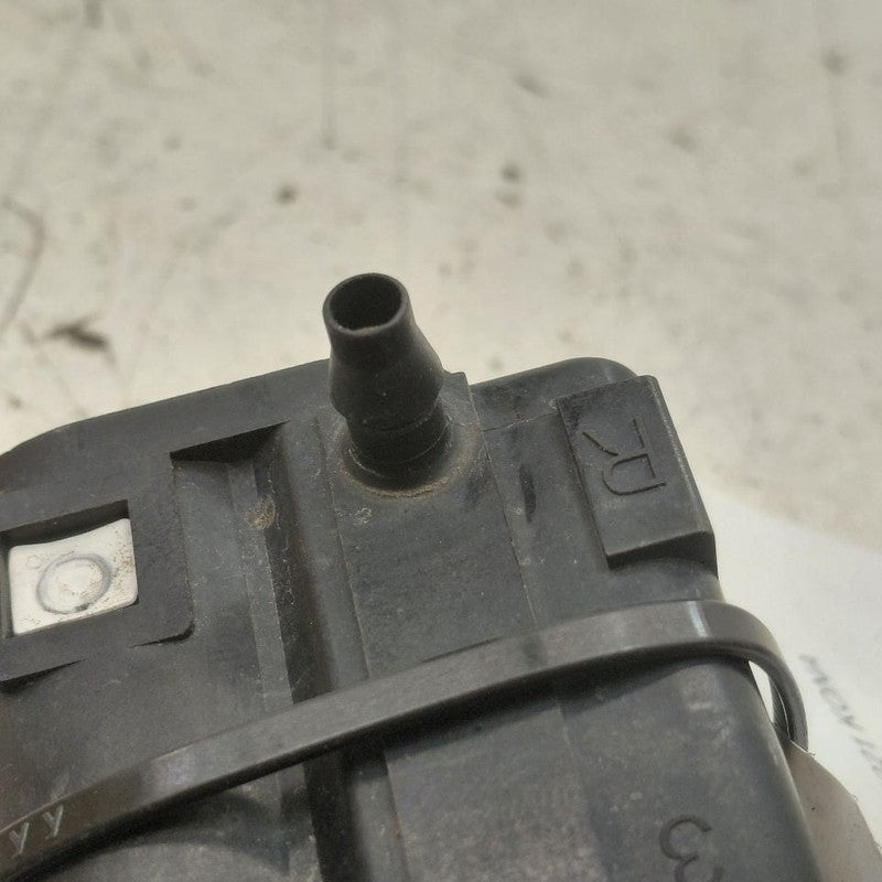 Hyundai Kona Windshield Washer Wash Fluid Reservoir Motor Pump Electri