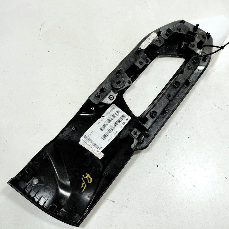 Ford Bronco Sport Int. Door Handle Bezel Right Pass. Front {M1PBS24104