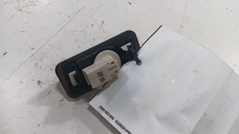 Subaru Forester License Plate Light Lamp  2017 2018 OEM