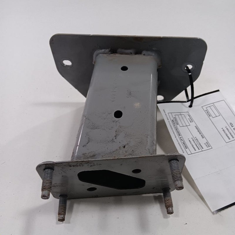 Nissan Sentra Bumper Mount Bracket Right Passenger Side Rear 2023 2022