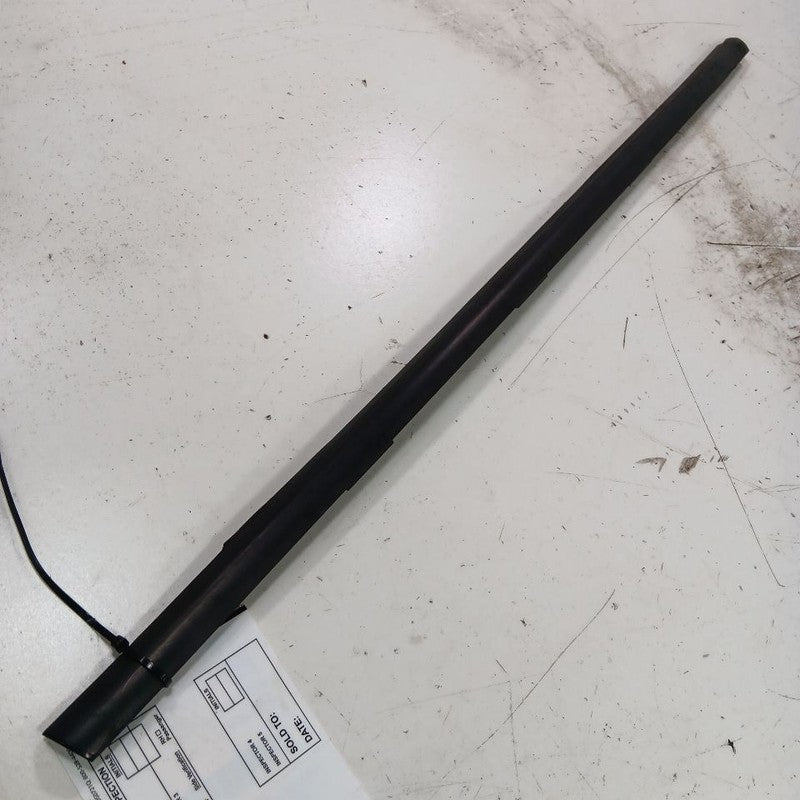 Fiat 500 Door Glass Window Weather Strip Trim Front Right Passenger  2