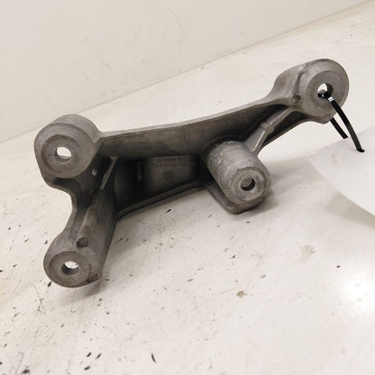 Cadillac CT6 Driver Left Side Engine Mount Bracket  3.6 2018 2017 2016