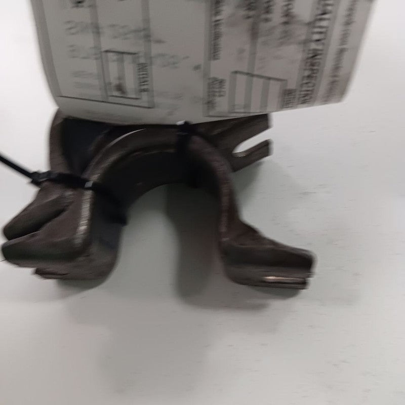 2025 GMC Acadia Rear Sway Bar Bushing Mounting Bracket 