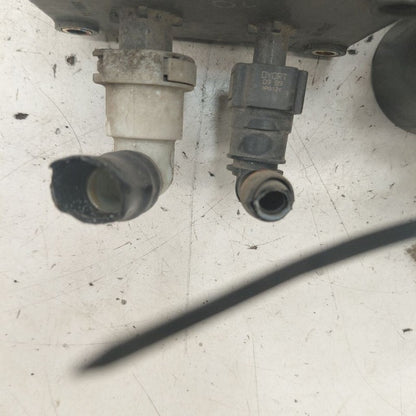 Kia Sorento Fuel Vapor Canister Charcoal Evaporator Can  2018 2017 201