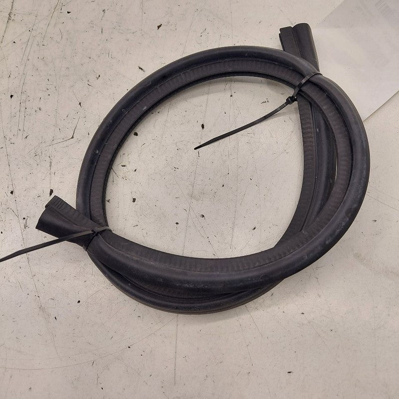 Alfa Romeo Stelvio Cowl Vent Panel Hood Rubber Seal  2018 2019 2020 20