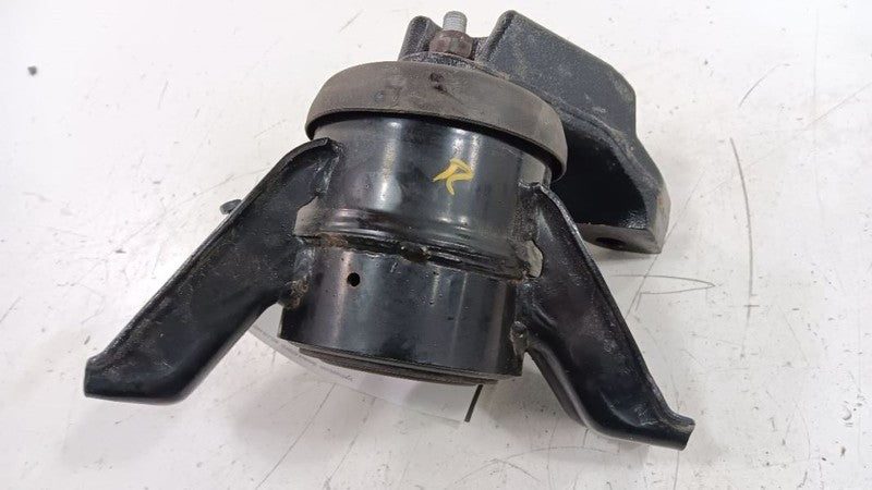 Hyundai Sonata Engine Motor Mount Right Passenger 2018 2019 OEM