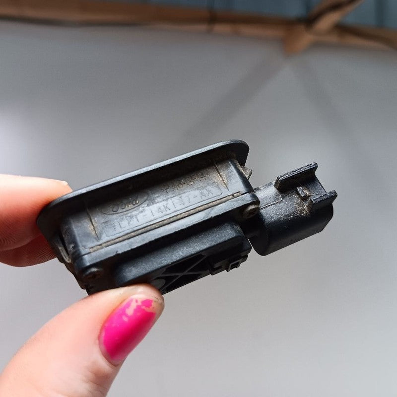 Ford Taurus Trunk Latch Release Switch Button 2019 2018 2017 2016 2015