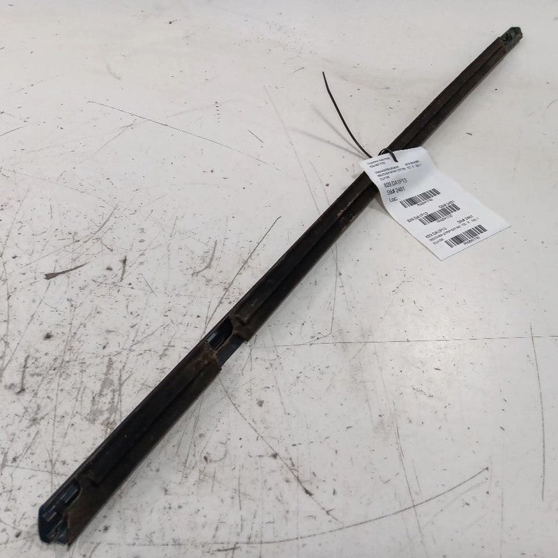 Nissan Maxima Door Glass Window Weather Strip Trim Rear Right Passenger Side Bac