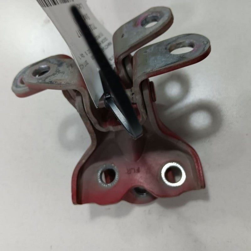 Hyundai Accent Door Hinge Set Right Front Passenger  2017 2016 2015 20