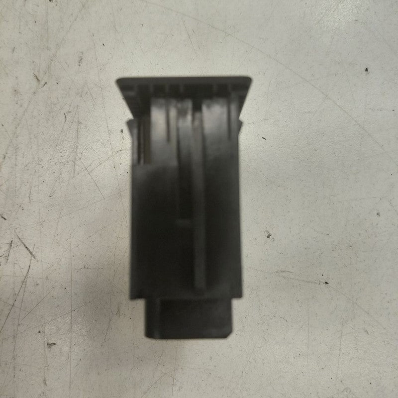 Nissan Rogue USB Plug In Hub Port  2021 2022 2023