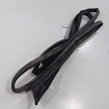 Grand Cherokee On Door Seal Rubber Right Passenger Rear Back 2017 2018