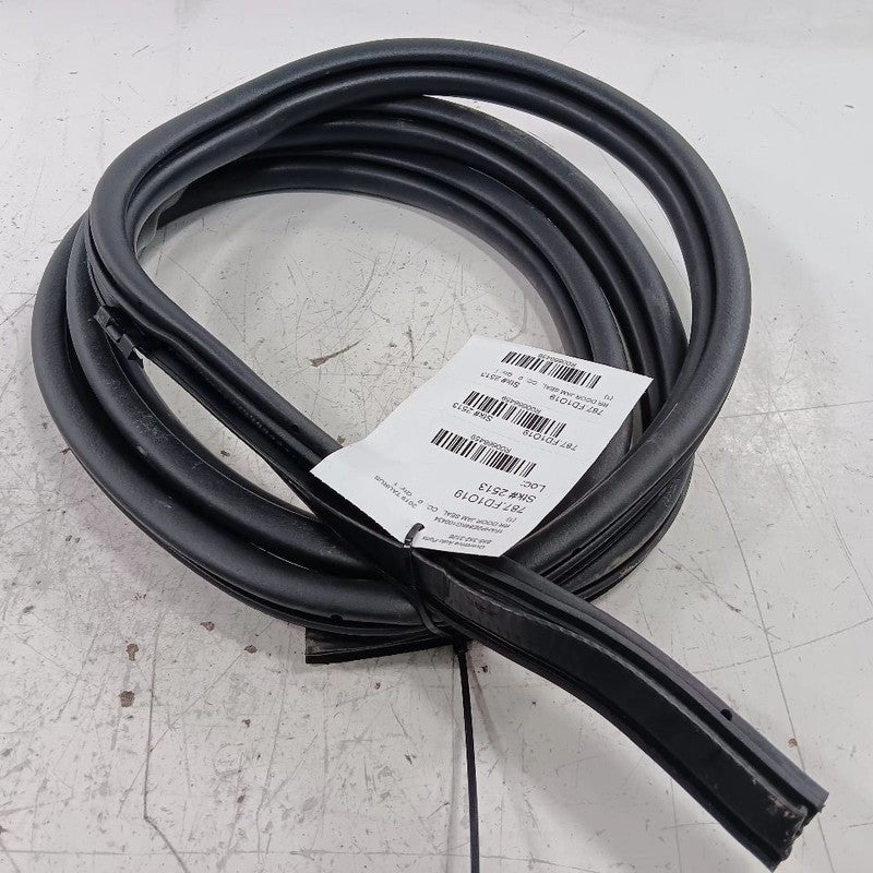 Ford Taurus On Body Door Jamb Seal Rear Right Passenger Back  2019 201