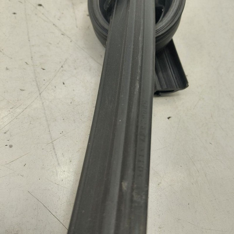 Mazda 6 Door Glass Window Seal Rubber Right Passenger Front  2016 2015