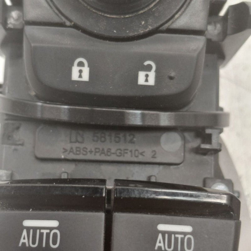 Driver Front Door Master Switch ID 83071FN090 24-25 XV Subaru Crosstre