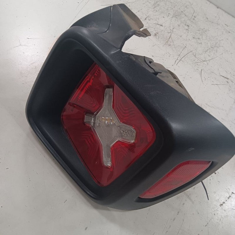 Passenger Right Tail Light Brake Lamp Incandescent Fits 15-23 Jeep Ren