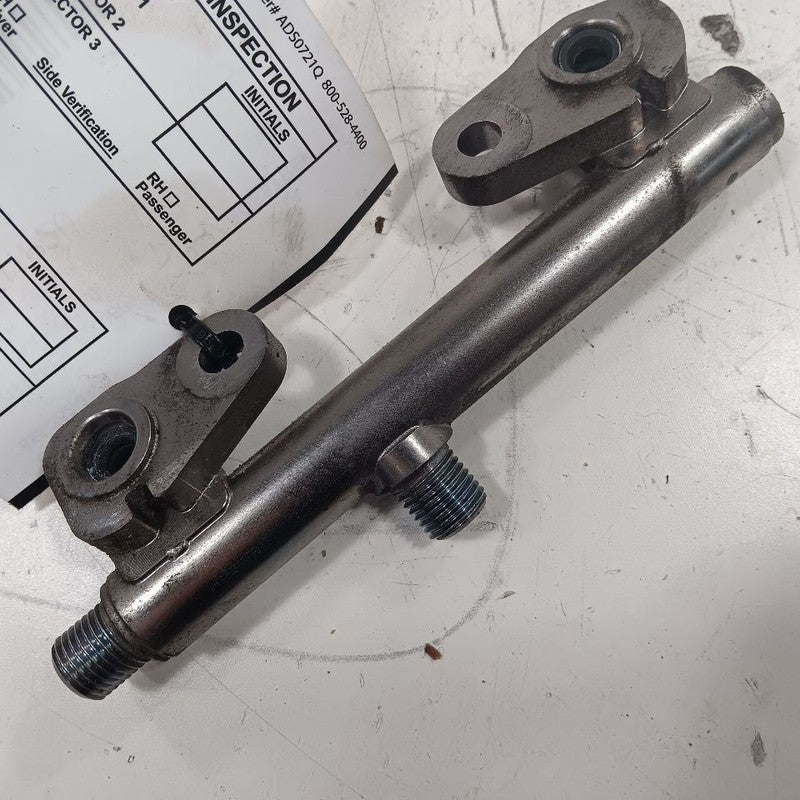 Subaru Crosstrek Driver Left Side Fuel Rail Injection Injector Mount B
