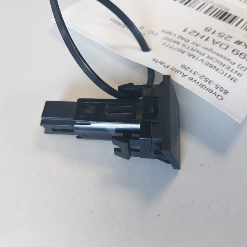 Nissan Versa Passenger Light 2023 2022 2021 2020 OEM