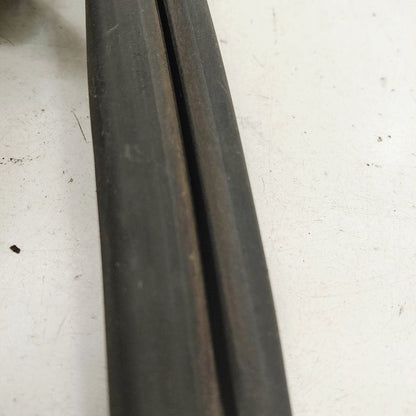 Nissan Rogue Door Glass Window Seal Rubber Right Passenger Front  2017