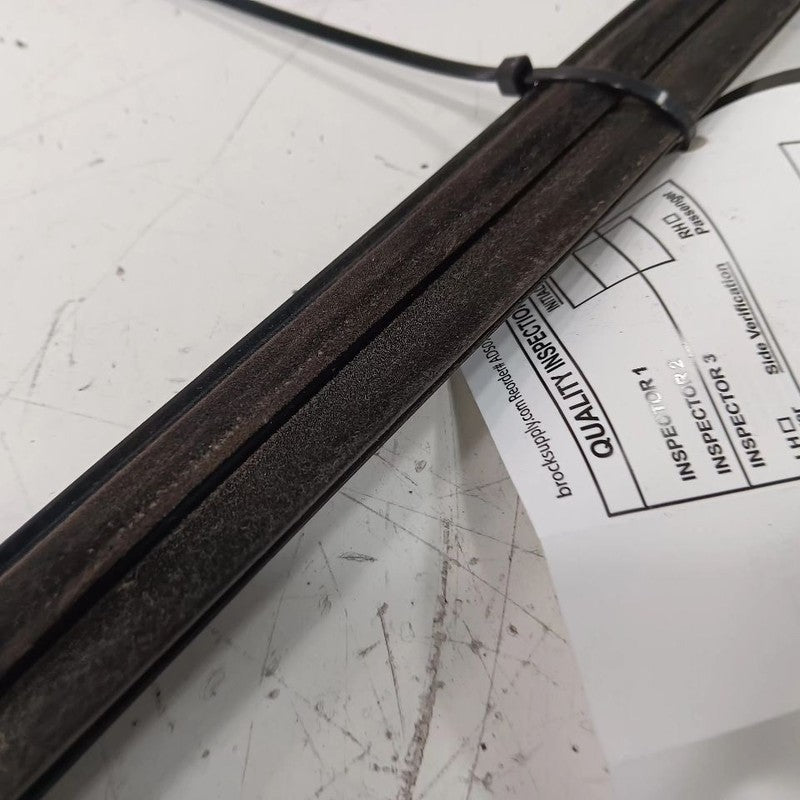 Kia Forte Door Glass Window Weather Strip Trim Rear Right Passenger Side Back  2