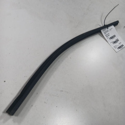 Kia Sorento Right Rear Weather Strip Interior  2018 2017 2016 OEM