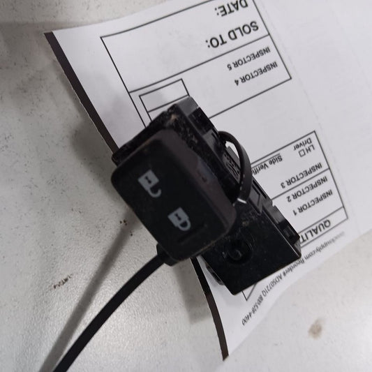 Toyota Yaris Power Door Lock Switch  2020 2019 2018 2017 2016