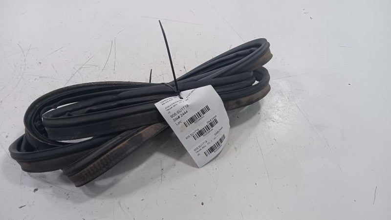 Subaru Forester Trunk Lid Hatch Door Rear Back Rubber Seal  2017 2018 