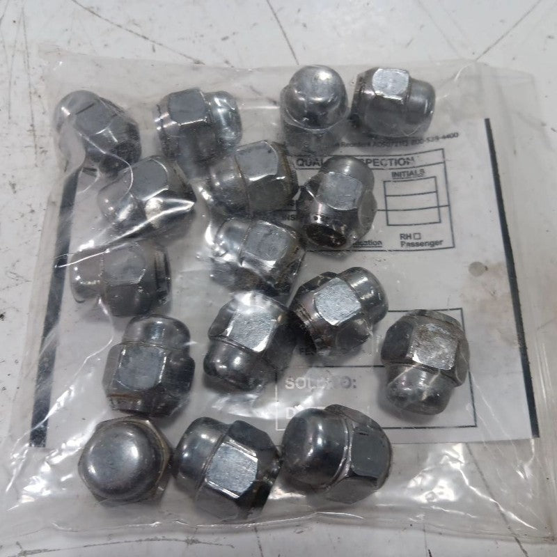 Nissan Kicks Lug Nut Set  2021 2022 2023 2024 OEM