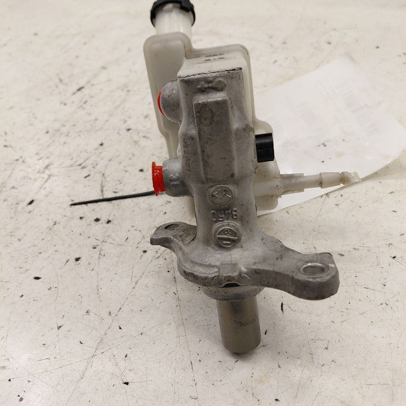 Brake Master Cylinder Fits 12-19 Nissan Versa