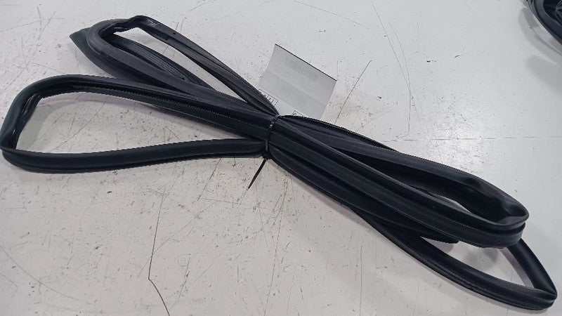 Acura RDX On Door Seal Rubber Right Passenger Front  2016 2017 2018 OE