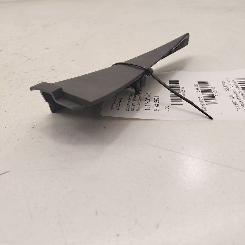 Honda HR-V Passenger Right Rear Door Corner Trim {729403W0A0} 2026 202