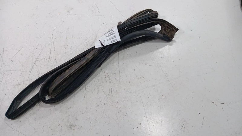 Ford Taurus On Door Seal Rubber Right Passenger Rear Back  2013 2014 2