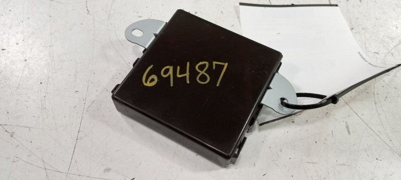 Multiplex Network Door Mounted Fits 08-11 LEXUS GS350  OEM