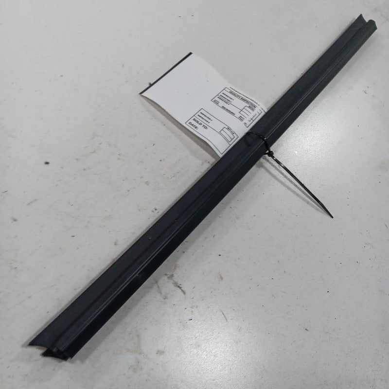 Grand Cherokee Left Rear Weather Strip Interior  2017 2018 2019 2020