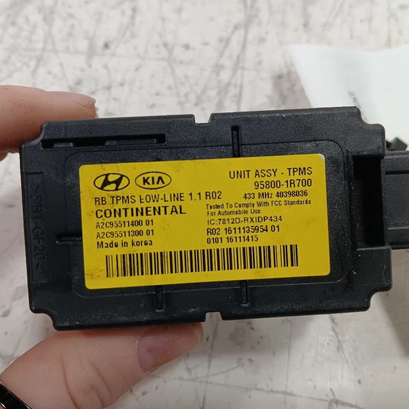 Suspension TPMS Control Module Fits 15-17 Hyundai Accent OEM