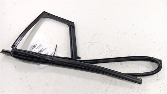 Kia Forte Door Glass Window Seal Rubber Right Passenger Rear Back 2016 2015 2014