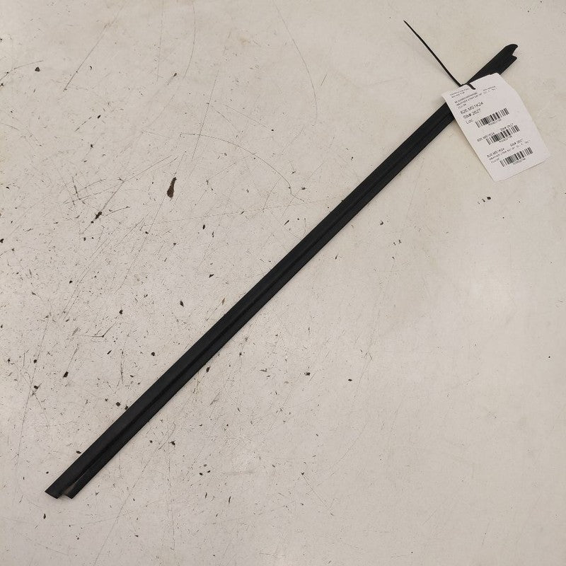 Mitsubishi Mirage Door Glass Window Weather Strip Front Right Passenge