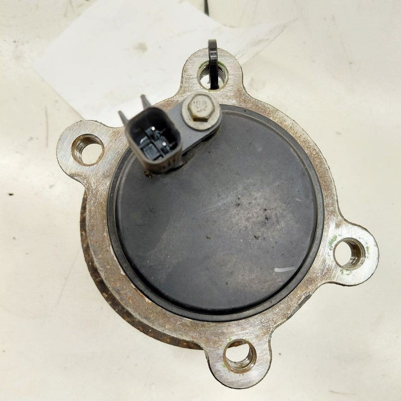Passenger Right Rear Knuckle Stub Bearing Hub FWD Fits 20-25 Ford Esca