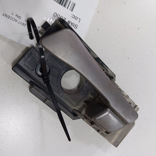 Hyundai Accent Door Handle Left Driver Front Interior Inside 2017 2016 2015 2014