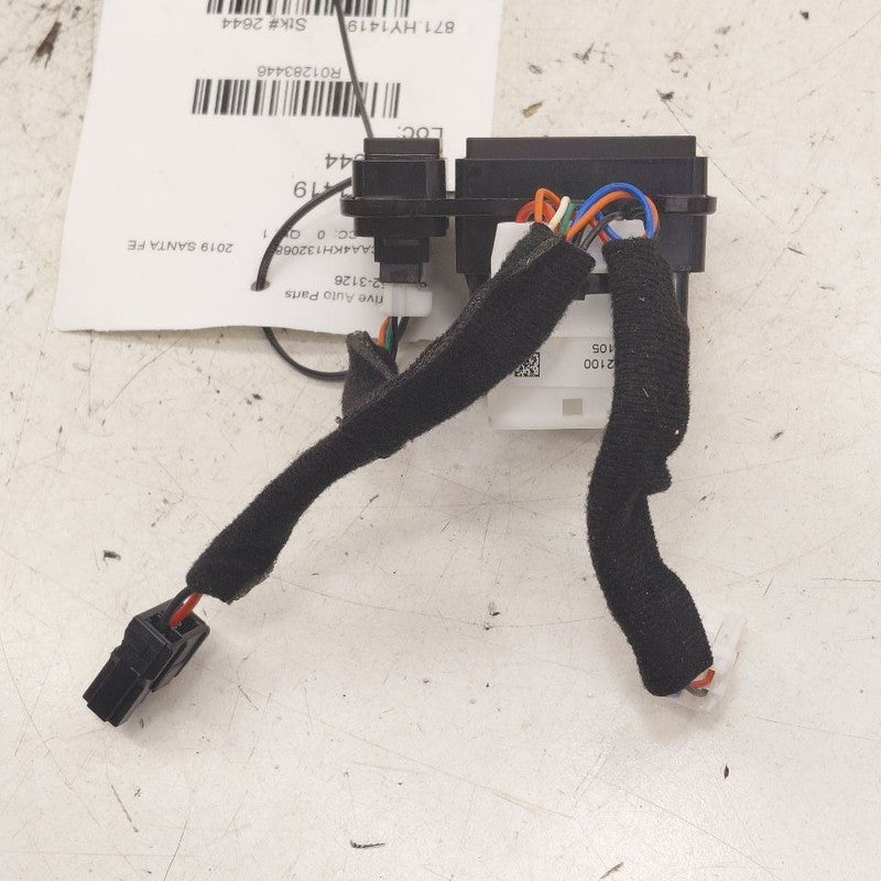 Hyundai Santa Fe USB Plug In Hub Port  2019 2020