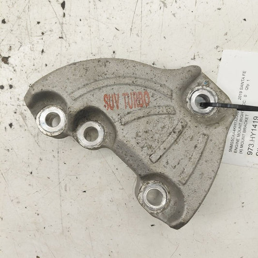 Hyundai Santa Fe Engine Motor Mount Bracket Right Passenger  2019 2020