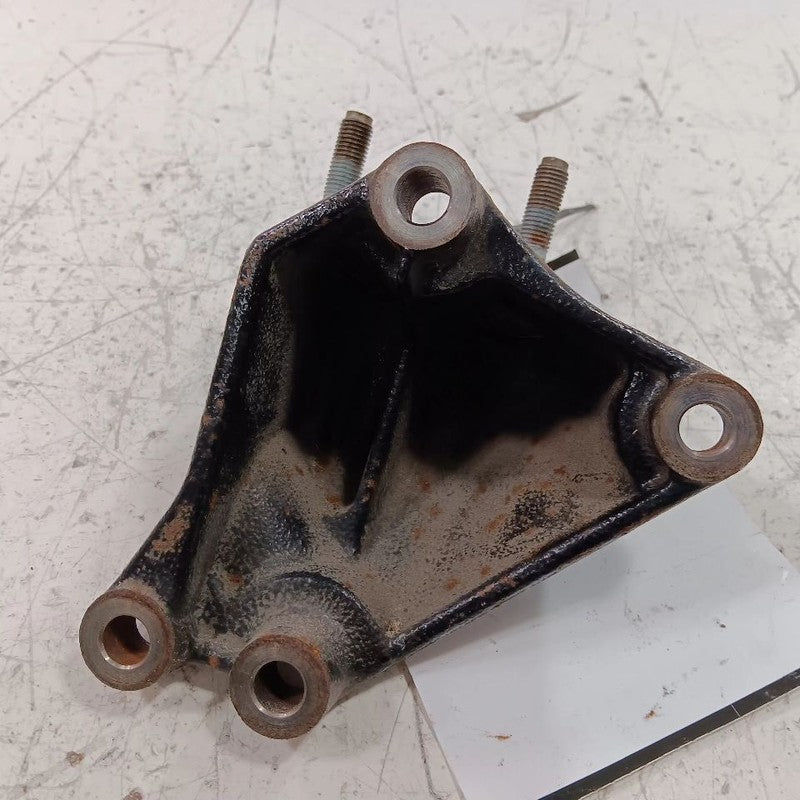 Kia Soul Engine Motor Mount Right Passenger  2017 2018 2019 OEM