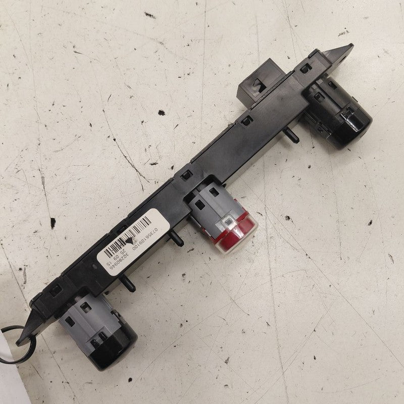 Fiat 500 X Model   Hazard Switch 4 Way Flasher Button  2016 2017