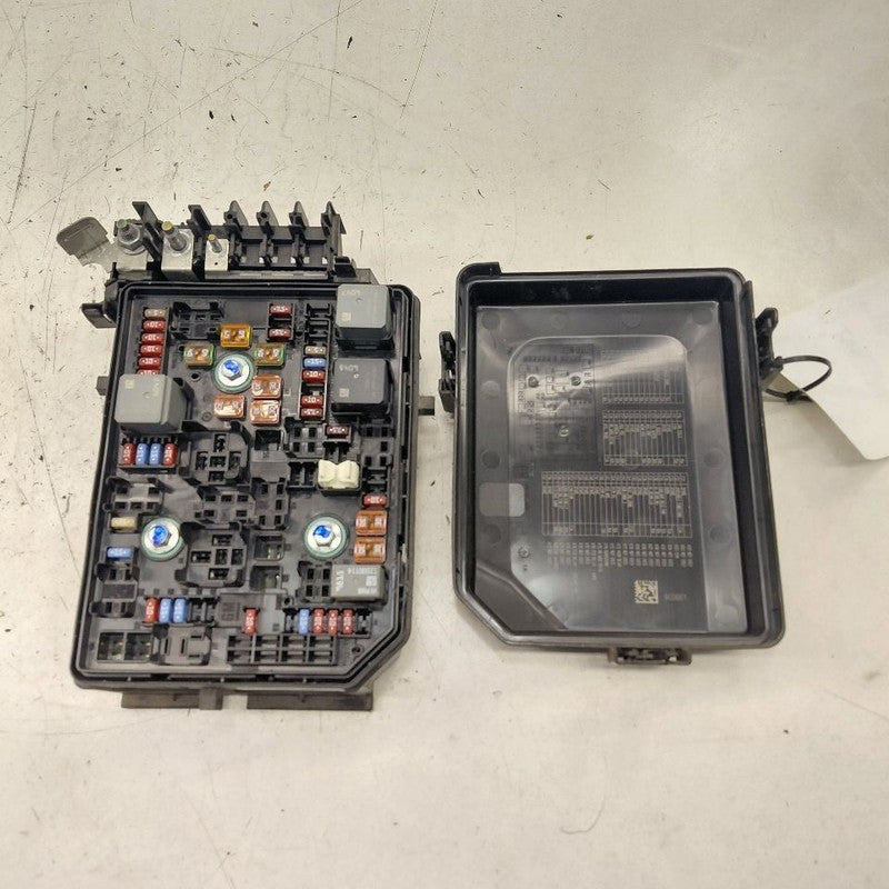 Fuse Box Engine Fits 16-18 Chevy Volt