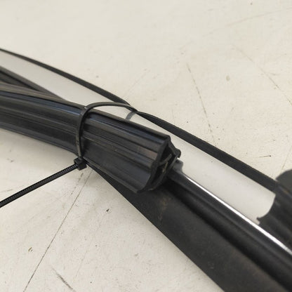 Chevy Volt Door Glass Window Seal Rubber Right Passenger Front  2019 2