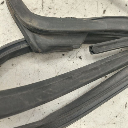 Honda CR-V On Door Seal Rubber Left Driver Rear Back  2019 2018 2017